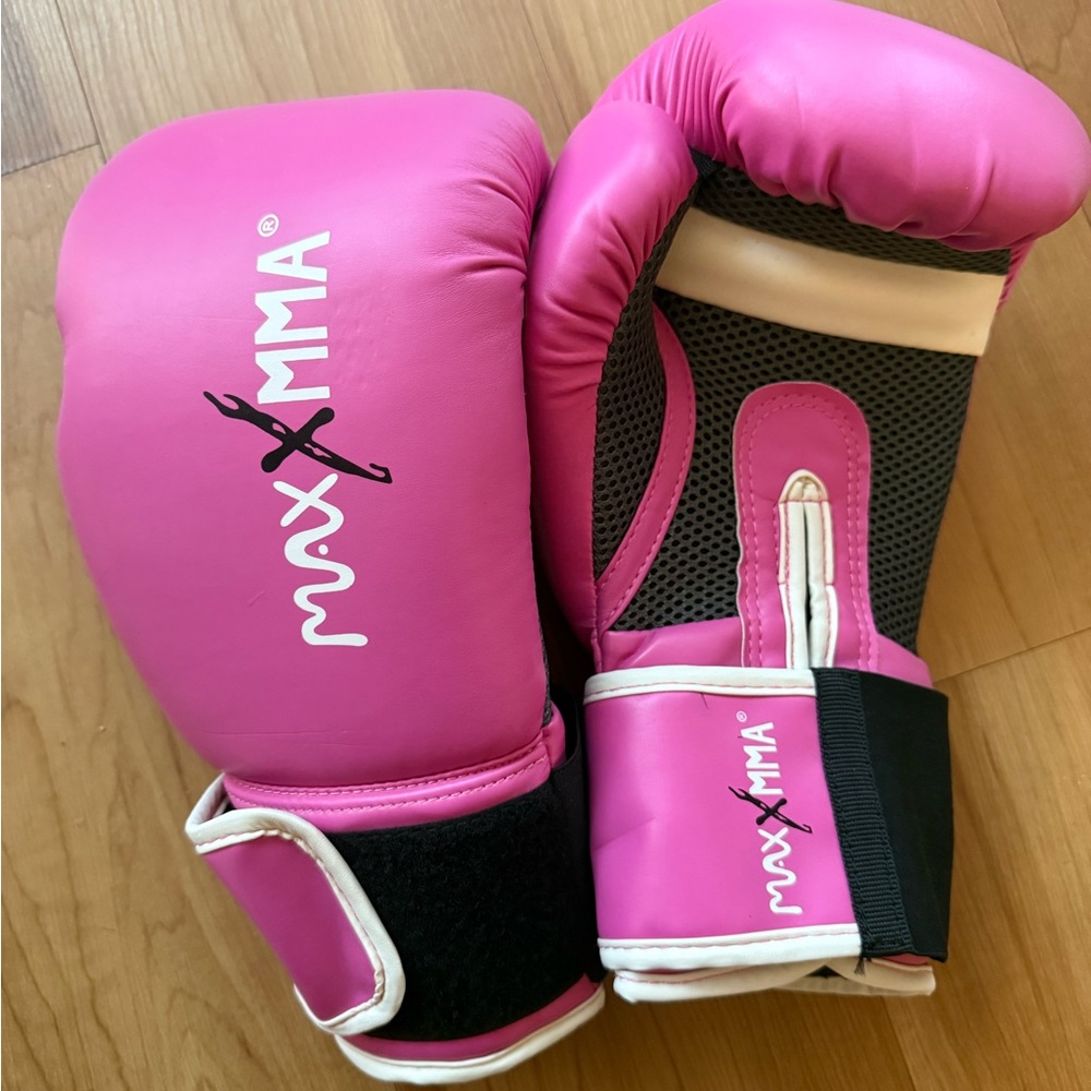 New MaxxMMA Pink Boxing / Kickboxing Gloves – Women’s Training